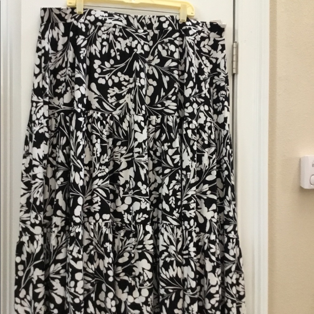 Women’s Skirt